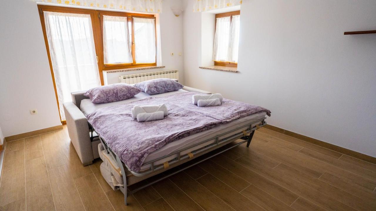 Apartma Tri Oljke Dobrovo Eksteriør billede