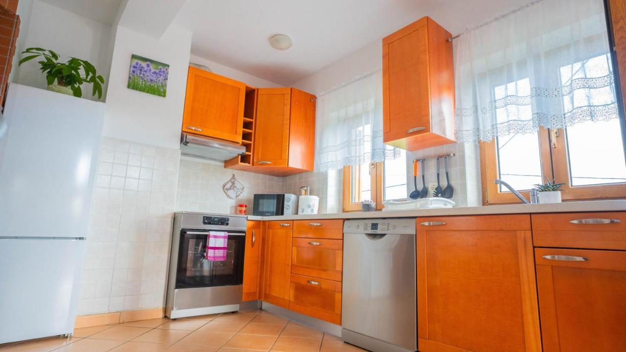 Apartma Tri Oljke Dobrovo Eksteriør billede