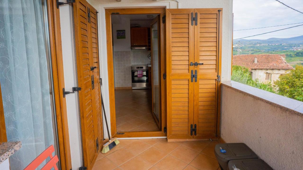 Apartma Tri Oljke Dobrovo Eksteriør billede