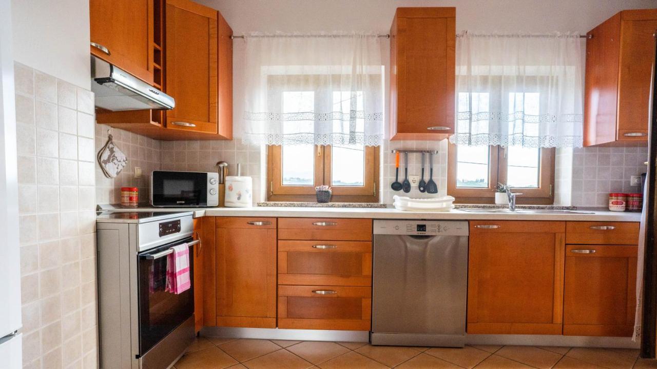 Apartma Tri Oljke Dobrovo Eksteriør billede